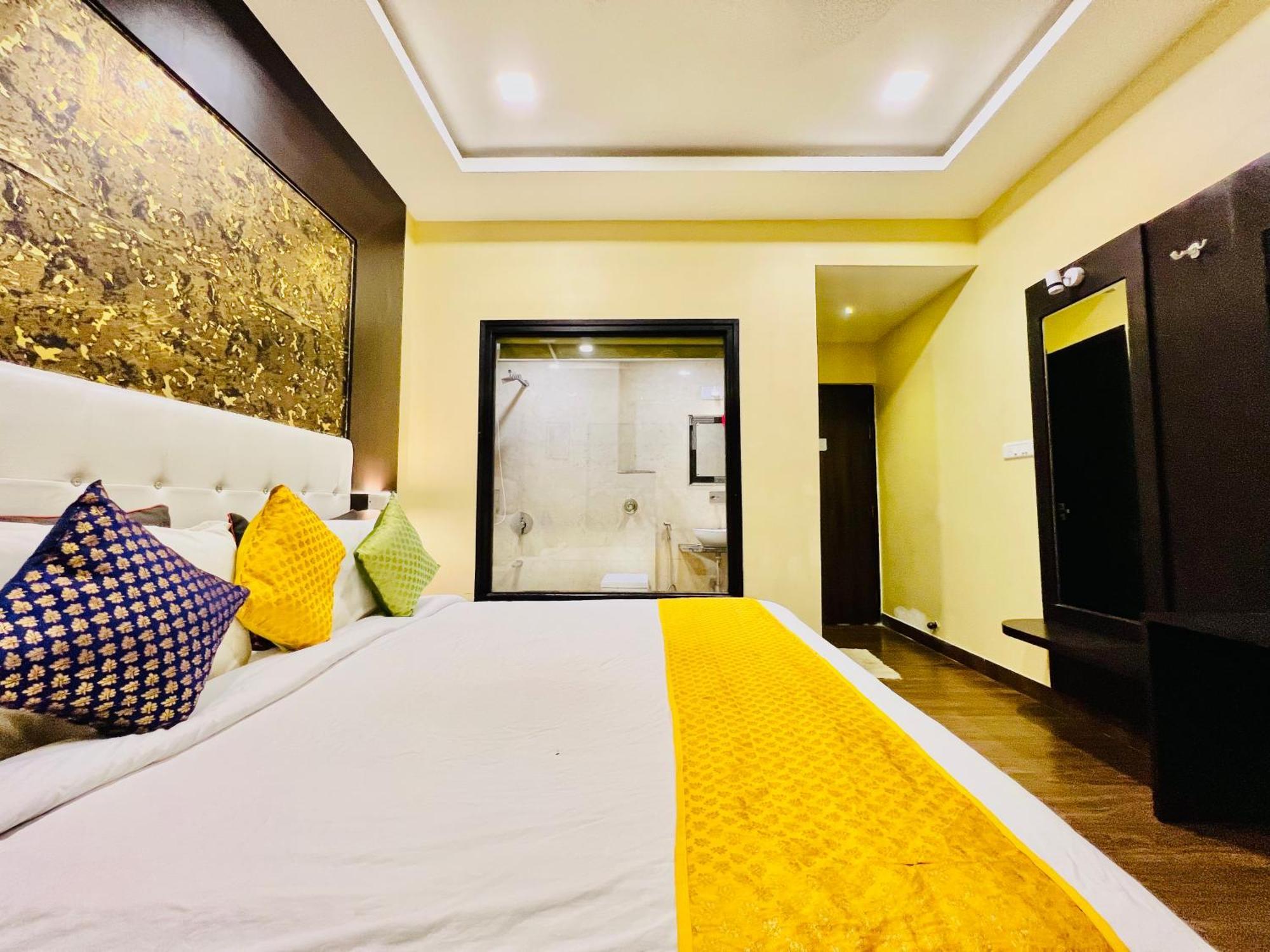 Hotel Grand Bhagwat, Udaipur Dış mekan fotoğraf