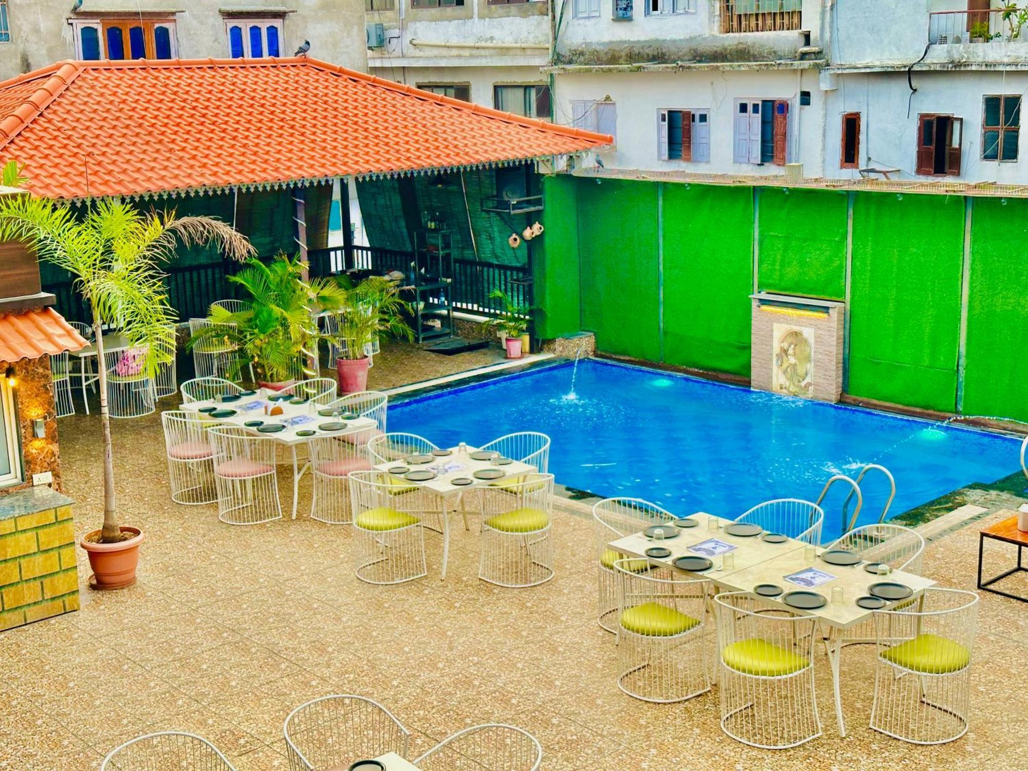 Hotel Grand Bhagwat, Udaipur Dış mekan fotoğraf