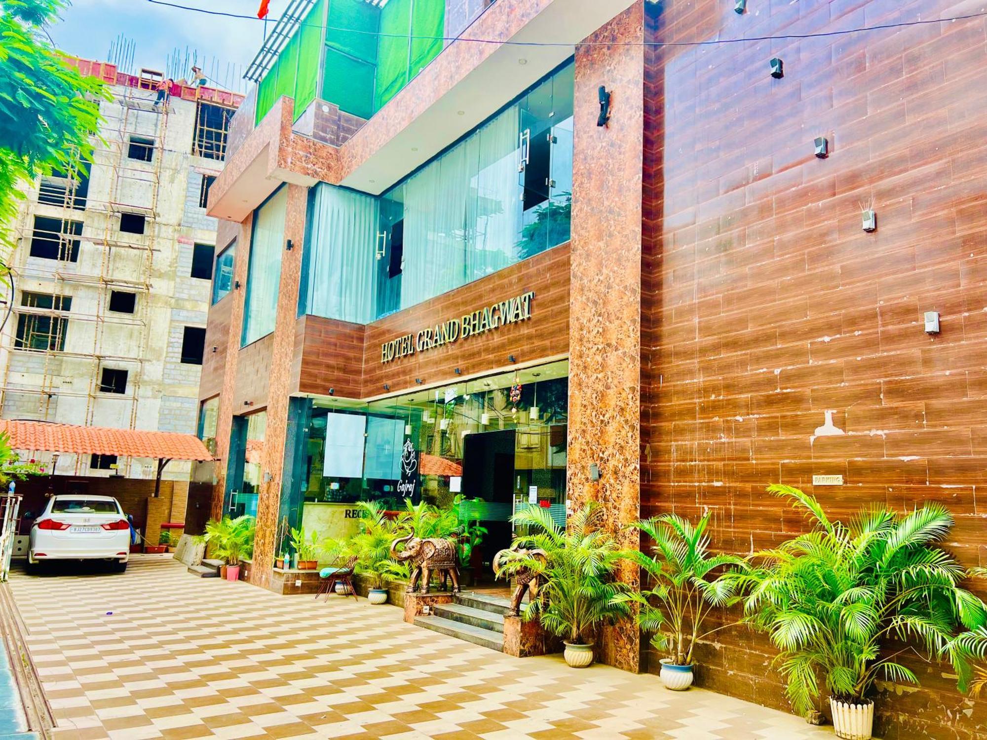Hotel Grand Bhagwat, Udaipur Dış mekan fotoğraf